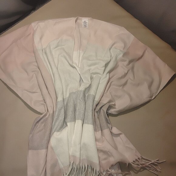 Woolrich Striped Poncho Wrap Scarf One Size Fits All Soft Polyester/Viscose Blen - Picture 7 of 11